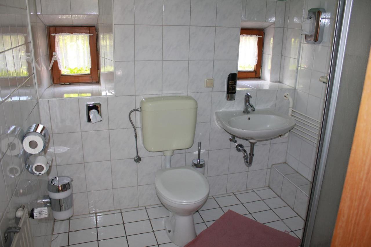 Hotel Zur Friedenslinde Norimberga Esterno foto